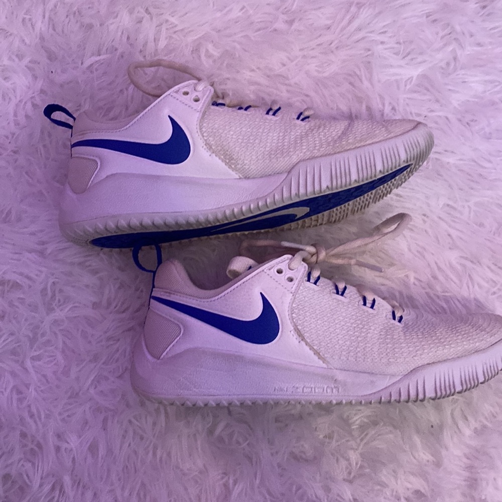 nike hyperace volleyball shoes - Picture 4 of 11